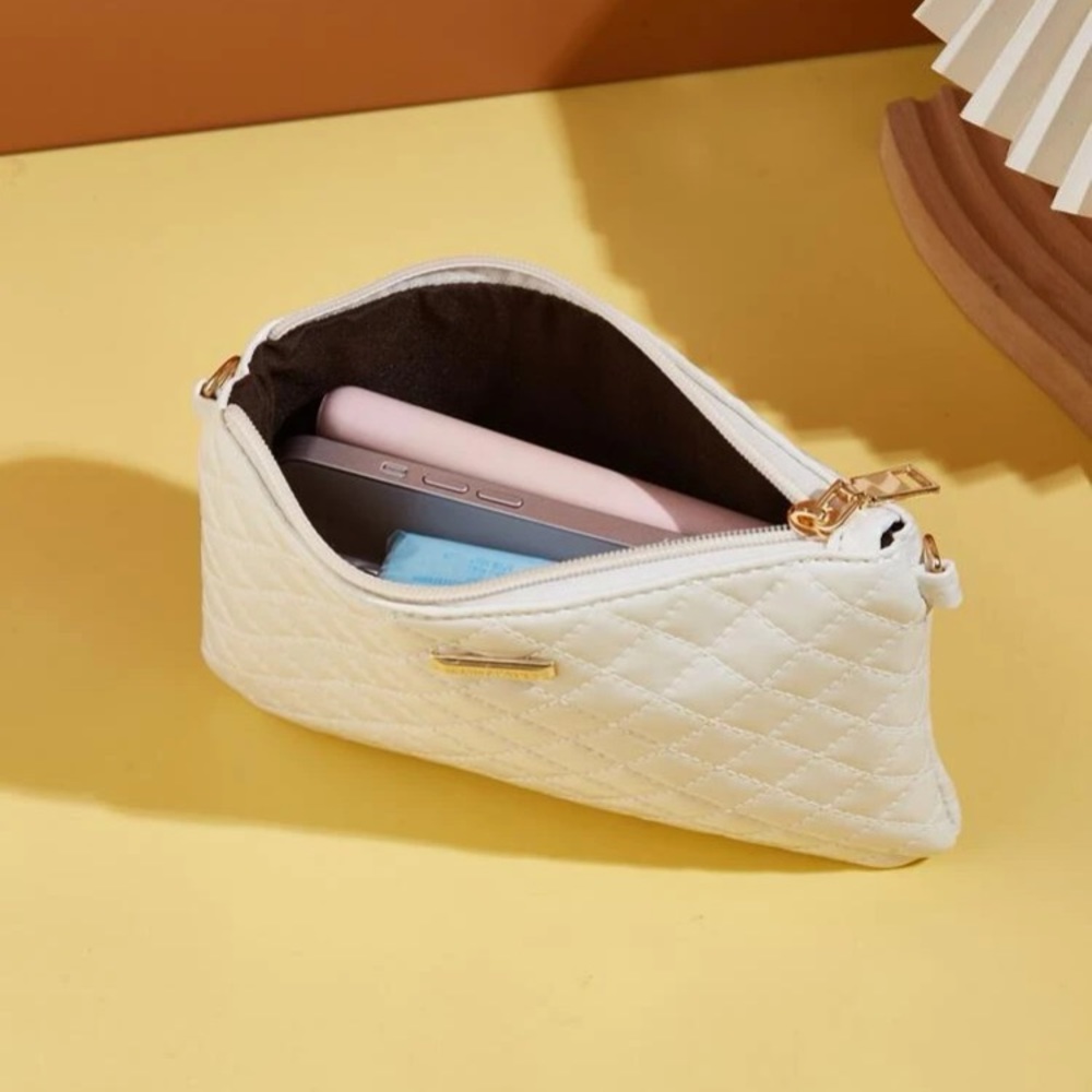 Purse - Picture 2 of 3